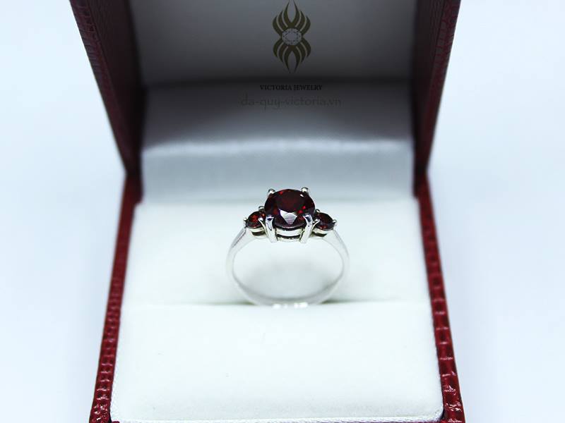 Nhẫn Đá Thạch Lựu ( Garnet) - RT13G4